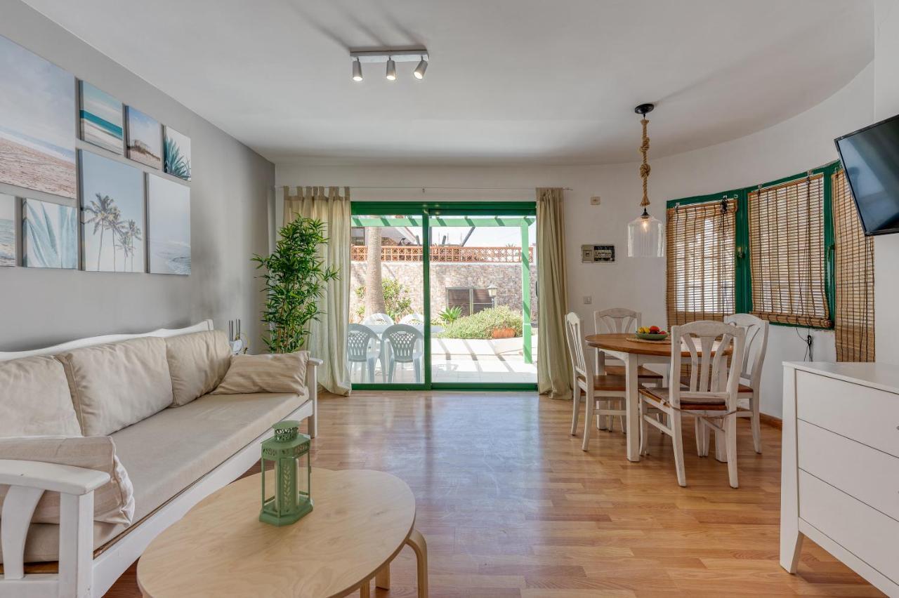 Homeforguest Apartment With Pool And Terrace 1 Min From The Beach คอร์ราเลโฮ ภายนอก รูปภาพ