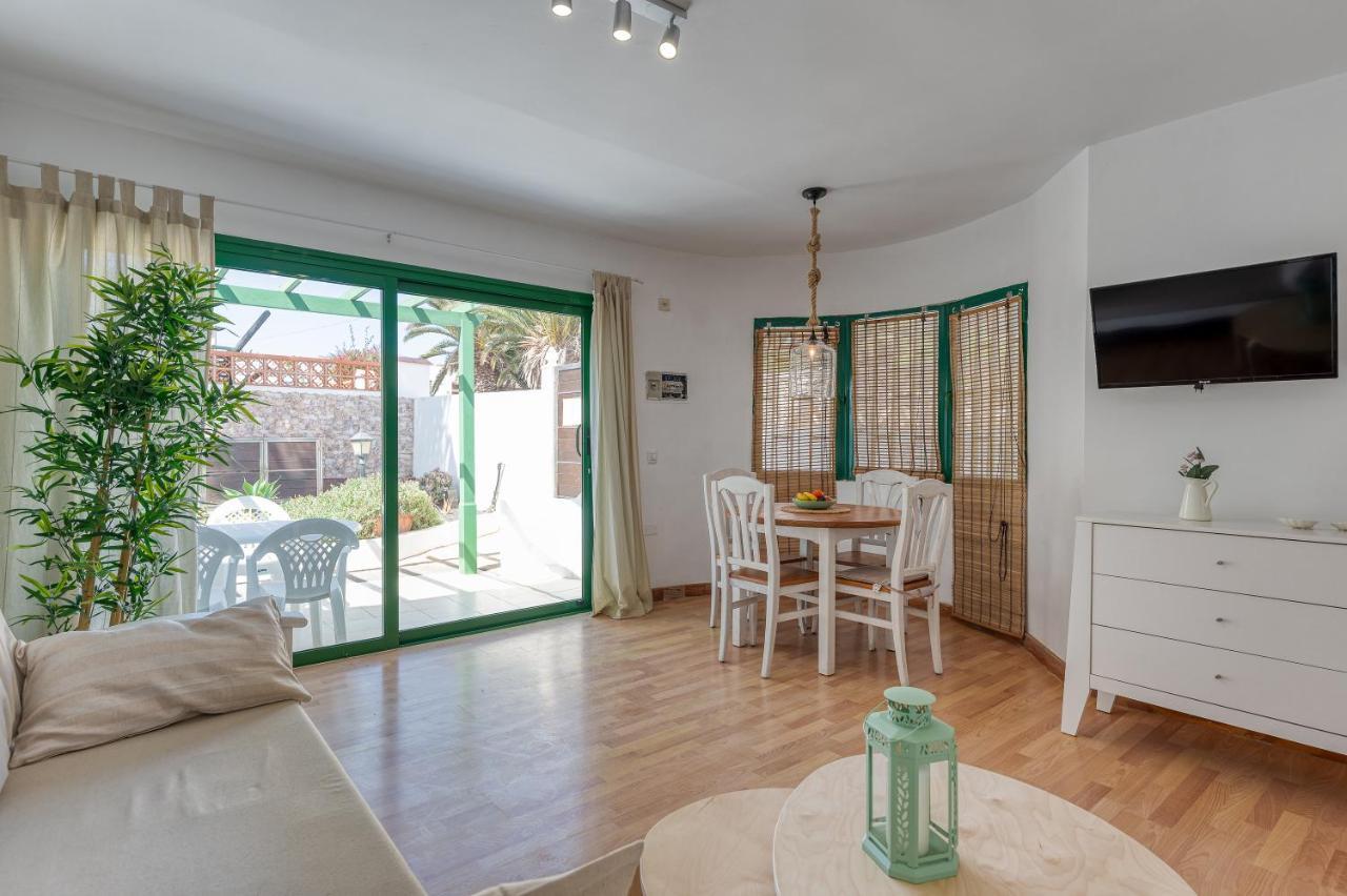 Homeforguest Apartment With Pool And Terrace 1 Min From The Beach คอร์ราเลโฮ ภายนอก รูปภาพ