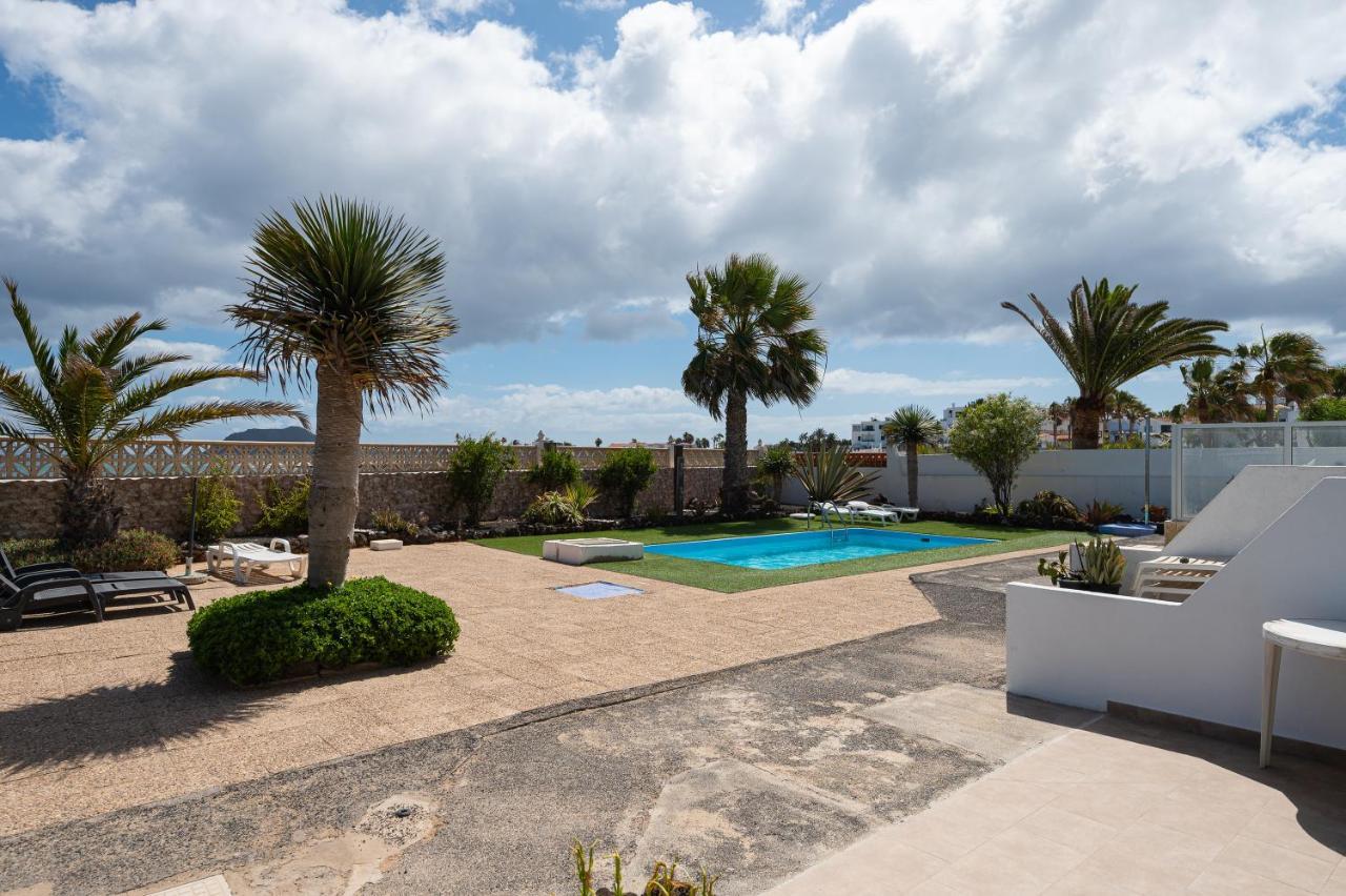 Homeforguest Apartment With Pool And Terrace 1 Min From The Beach คอร์ราเลโฮ ภายนอก รูปภาพ