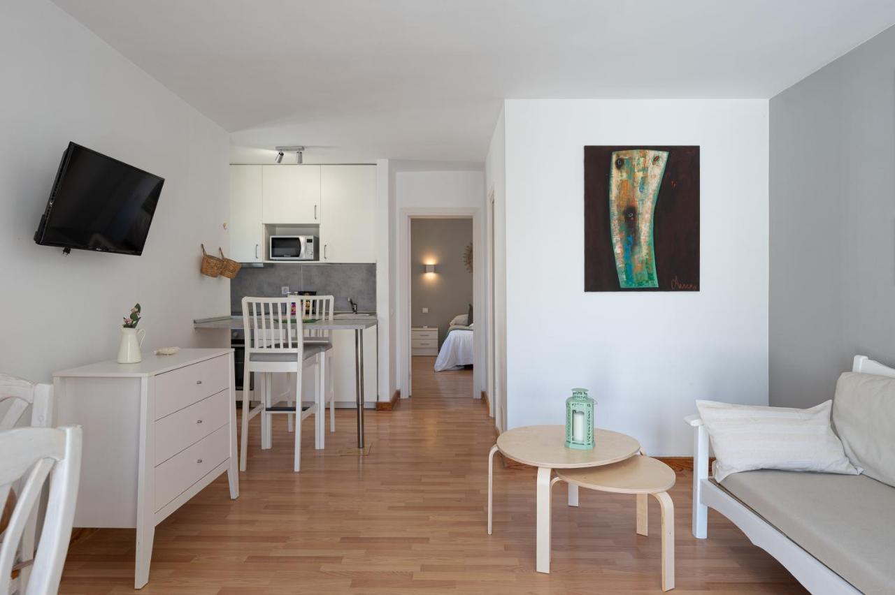 Homeforguest Apartment With Pool And Terrace 1 Min From The Beach คอร์ราเลโฮ ภายนอก รูปภาพ