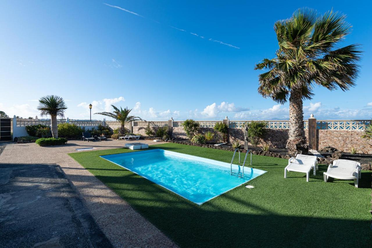 Homeforguest Apartment With Pool And Terrace 1 Min From The Beach คอร์ราเลโฮ ภายนอก รูปภาพ